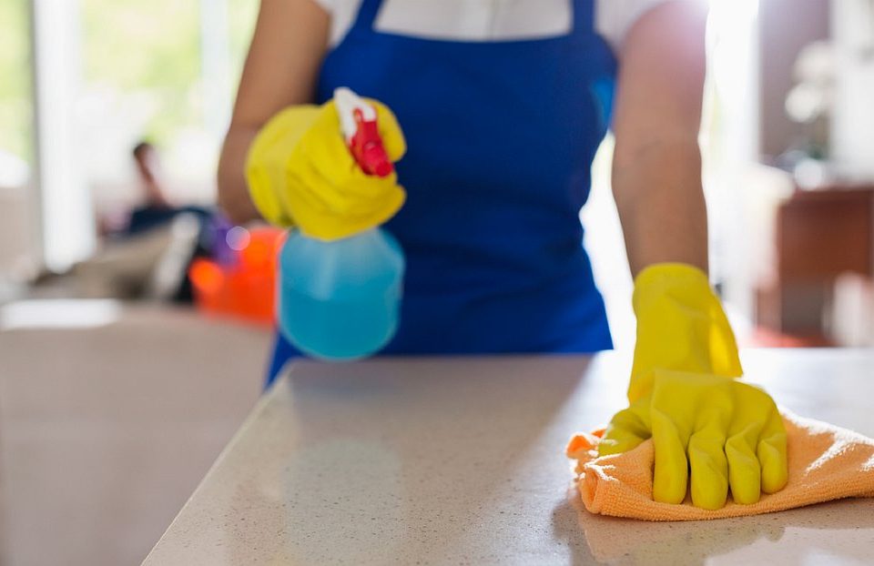 Come organizzare le pulizie di casa: 5 consigli dei professionisti del settore.
